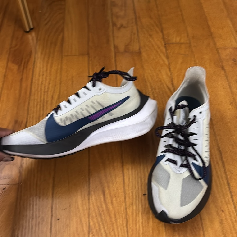 Nike Zoom Gravity Running Shoes - Women